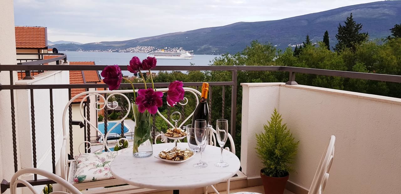 Апартаменты Porto Bello ( Lux apartment with pool) Баошичи-28
