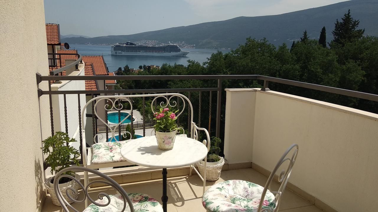 Апартаменты Porto Bello ( Lux apartment with pool) Баошичи-45