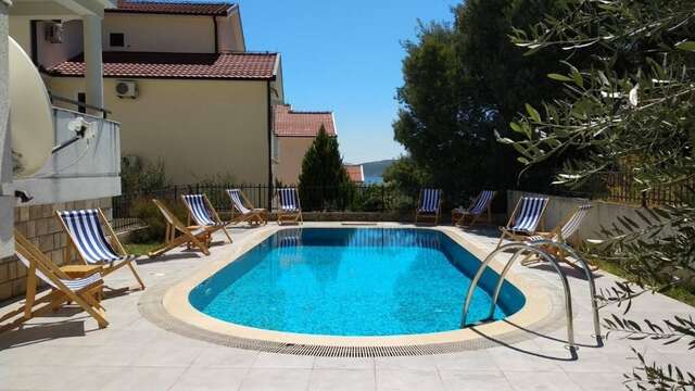 Апартаменты Porto Bello ( Lux apartment with pool) Баошичи-109