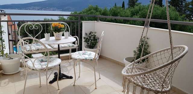 Апартаменты Porto Bello ( Lux apartment with pool) Баошичи-17