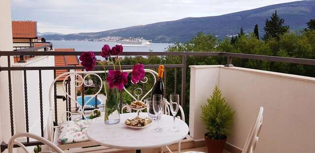 Апартаменты Porto Bello ( Lux apartment with pool) Баошичи-27