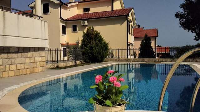 Апартаменты Porto Bello ( Lux apartment with pool) Баошичи-101
